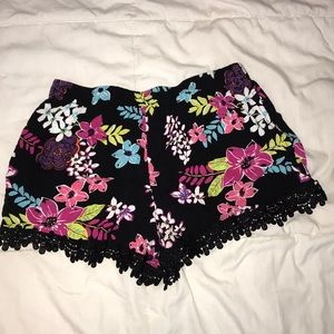 floral print shorts